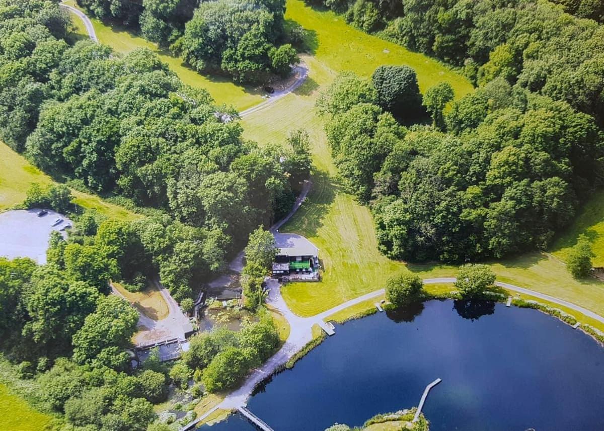 Garnffrwd Park Hotel Llanddarog ภายนอก รูปภาพ