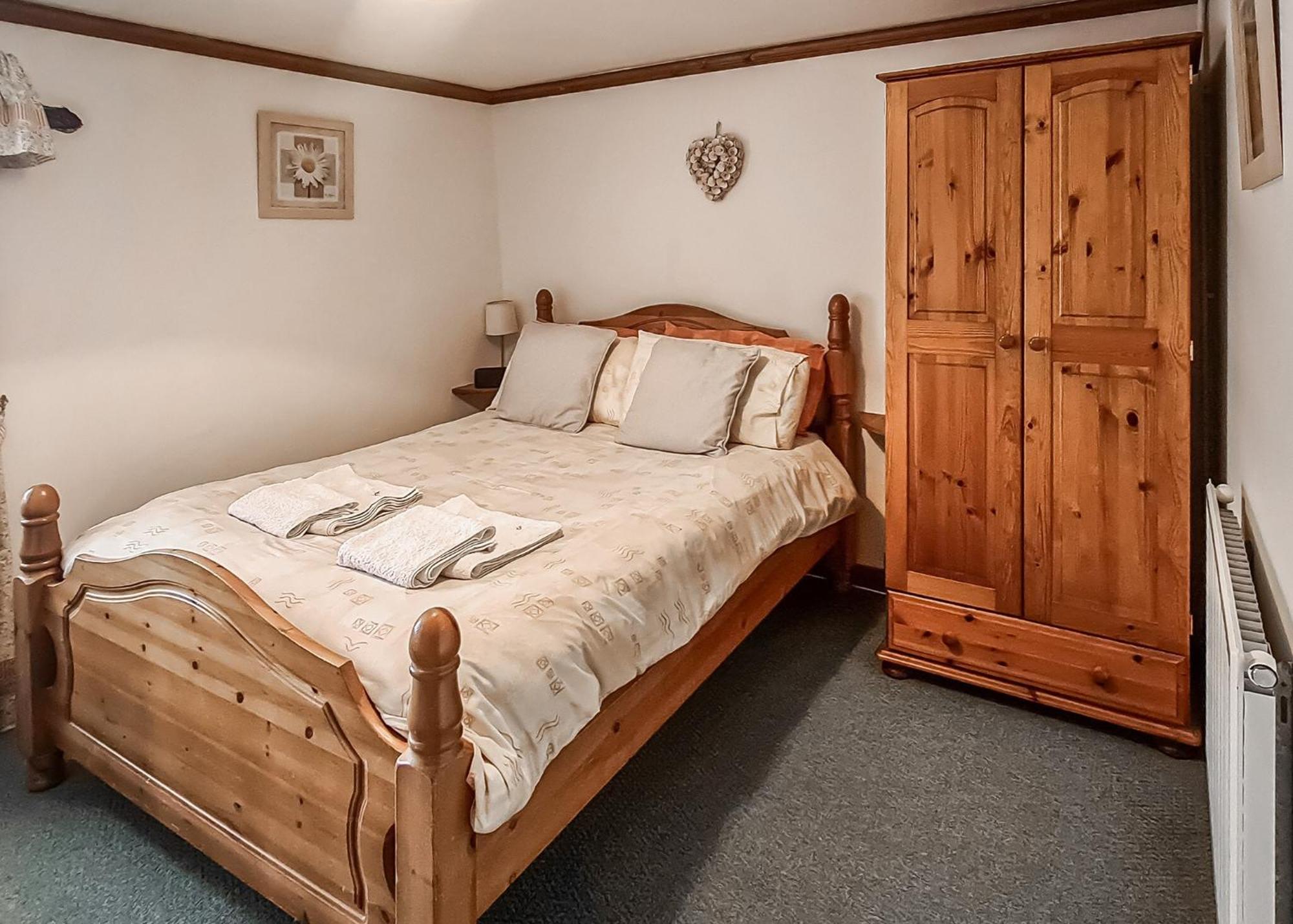 Garnffrwd Park Hotel Llanddarog ภายนอก รูปภาพ
